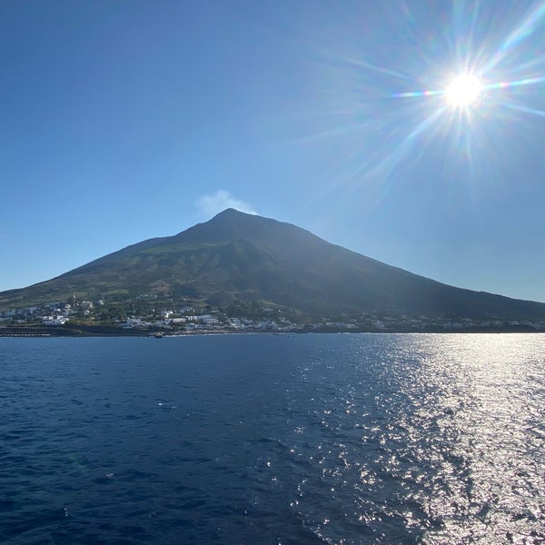 NOLEGGIO BARCHE ISOLE EOLIE